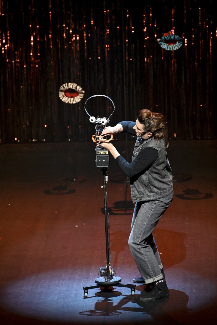 LA TÊTE MI-PNEU MI-PUNK