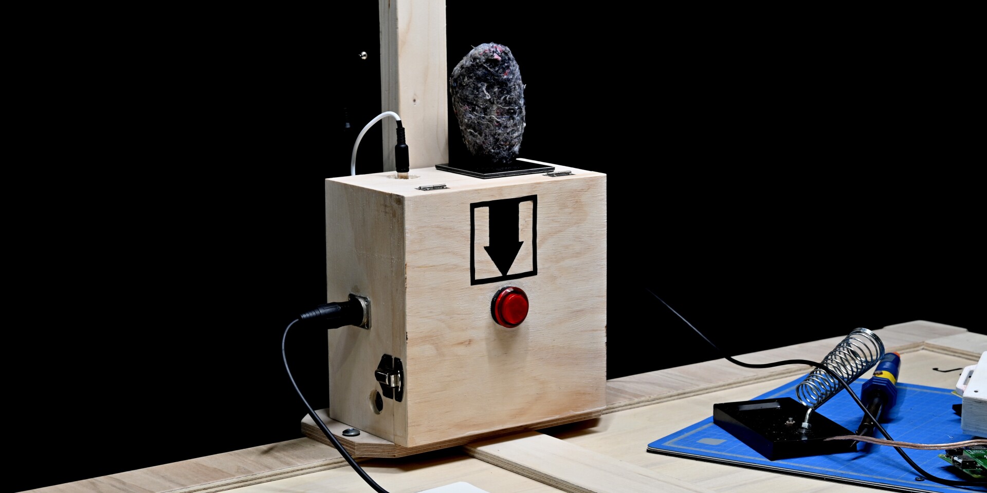 EXPO / DANS LA FABRIQUE - 2024